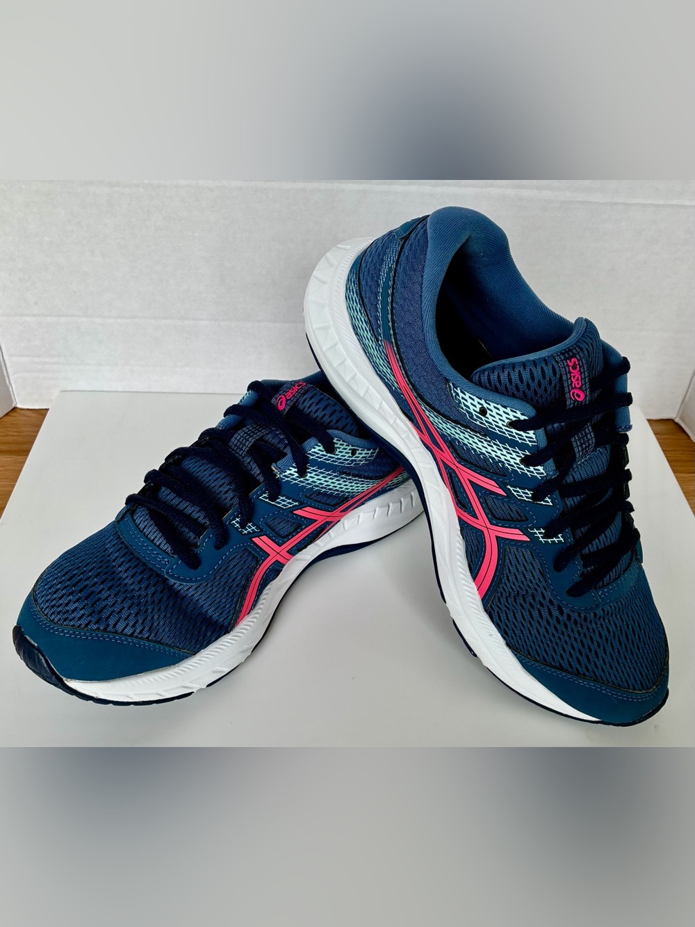 Asics Gel-Contend 6 - Running/Gym Shoes Women's Size 7.5 - Blue/Pink - 1012A570